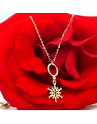 Lantisor cu pandantiv steluta de nea din aur galben de 14k