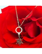 Lantisor cu pandantiv steluta de nea din aur galben de 14k