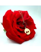 Lantisor cu pandantiv cu stelute din aur galben de 14k