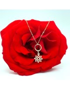 Lantisor cu pandantiv din aur galben de 14k