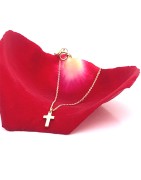 Lantisor cu pandantiv cu cruciulita din aur galben de 14k